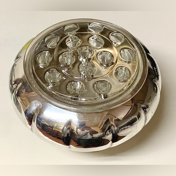 Vintage Primrose E P Copper Silver Plated Rose Bowl with Removable Holed Cover - Picture 13 of 16
